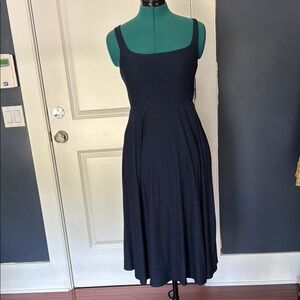 Beyond Yoga Featherweight “At the ready” square neck dress- small